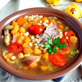 Суп по-крестьянски с белой фасолью