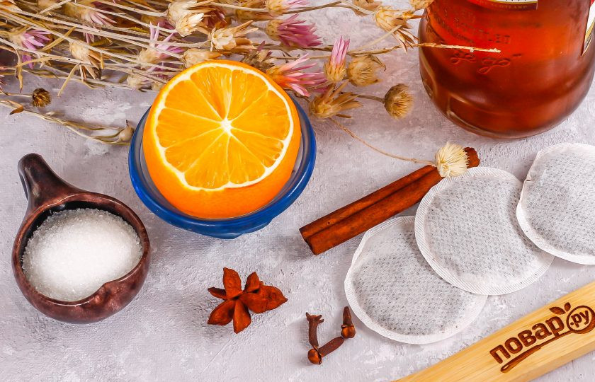 1. Этап. Английский грог: Подготовьте указанные ингредиенты. Чай используйте черный, но можно приобрести ароматный, к примеру — с бергамотом.