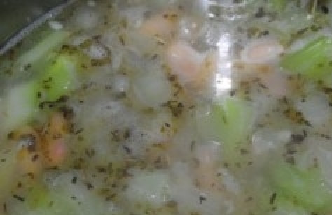 1. Этап. Овощной суп с сельдереем: Из готового супа блендером делаем пюре.