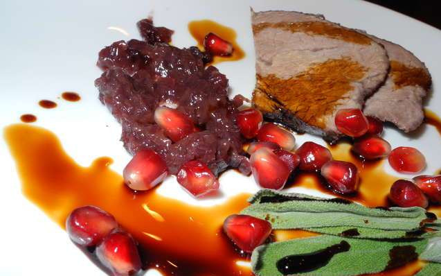 1. Этап. Говядина с гранатом: Ну вот говядина с гранатом и готова! Приятного аппетита!