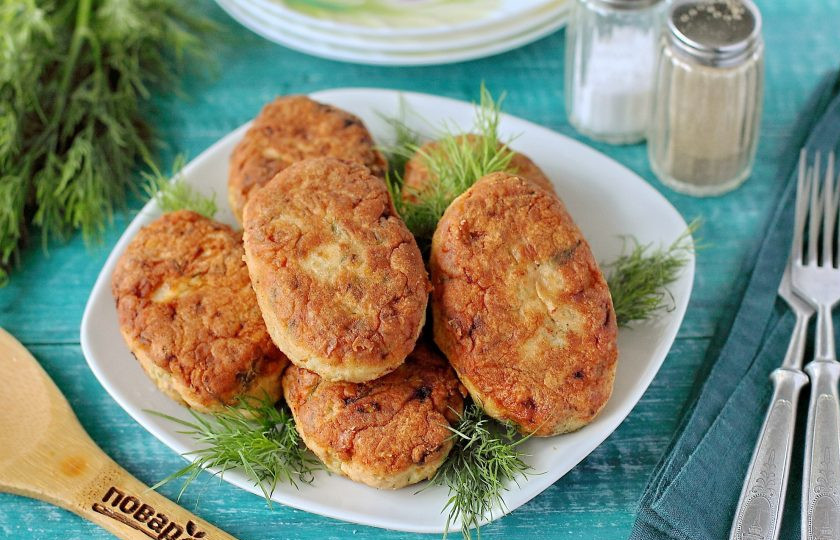 1. Этап. Рыбные котлеты Монастырские: Готовые рыбные котлеты можно подавать с любым гарниром. Приятного аппетита!