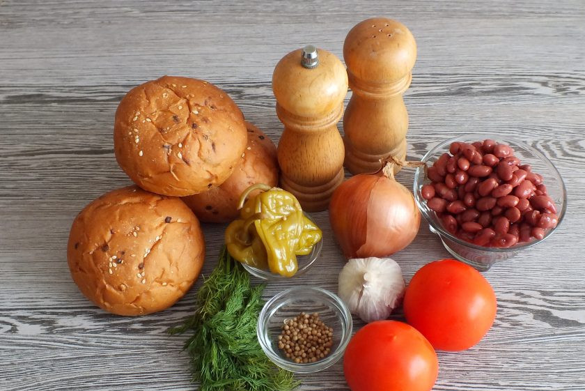 1. Этап. Мексиканские бутерброды: Подготовьте необходимые ингредиенты.