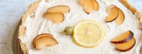 1. Этап. Чизкейк без выпечки без желатина: По желанию украсьте чизкейк ягодами и фруктами.