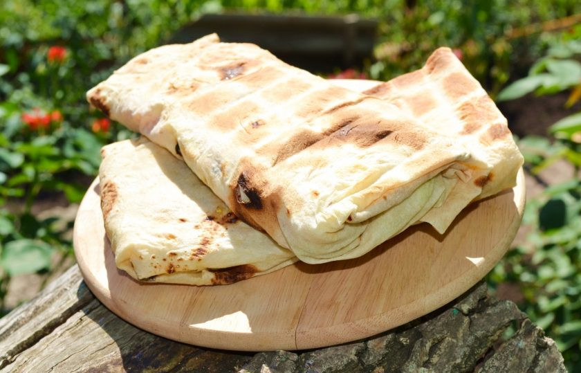 1. Этап. Шаурма на углях: И сразу же подавайте к столу. Вкусных пикников!