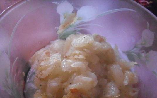 1. Этап. Патиссоны, фаршированные грибами: Мякоть патиссонов обжариваем отдельно 3-5 минут, до мягкости. Соль по вкусу.