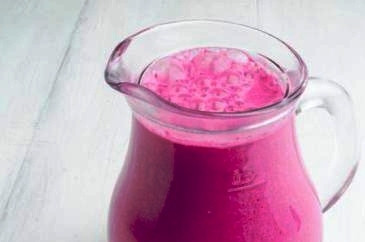 1. Этап. Айран со свеклой: Хранить айран со свеклой нужно в холодильнике. В него можно добавлять кубики льда, тогда он будет еще вкуснее. Перед подачей лучше украшать напиток зеленью.