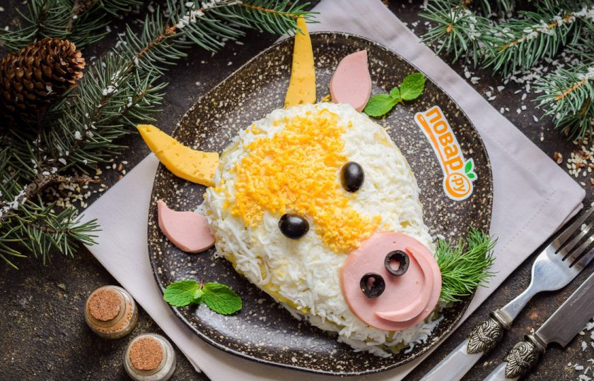 1. Этап. Слоеный салат с курицей Бычок: Приятного аппетита и вкусных праздников!