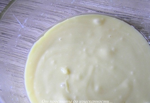 1. Этап. Торт Осенний поцелуй после жаркого лета: Перемешайте до однородности.