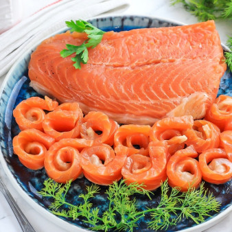 Малосольная красная рыба