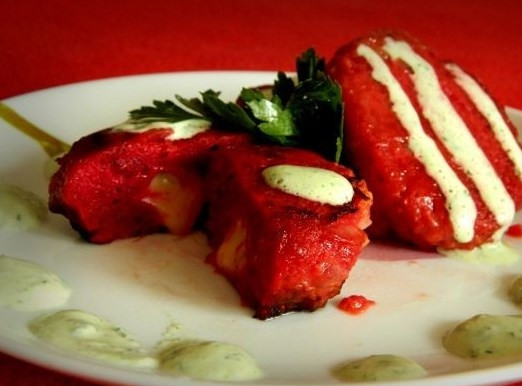 1. Этап. Свекольные котлеты на пару: Готовые свекольные котлеты на пару подавайте с легким гарниром и соусом. Приятного аппетита!