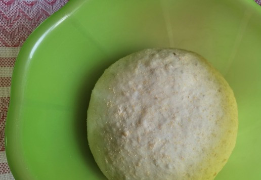 1. Этап. Хлеб Воздушный: Затем скатать колобок, накрыть чистым полотенцем или затянуть пищевой плёнкой и поставить в тёплое место для подъёма.