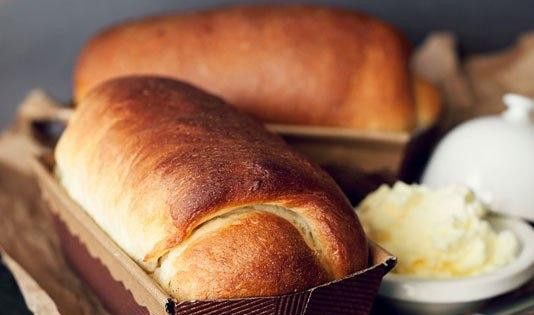 1. Этап. Ванильный хлеб: 5. Разогреть духовку до 175 градусов. Выпекать хлеб в течение 30-40 минут. Дать полностью остыть перед подачей.