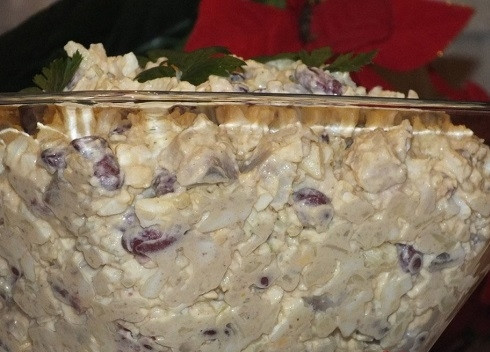 1. Этап. Салат из фасоли консервированной: Перекладываем в красивый салатник, можно украсить зеленью. Подаем к столу.