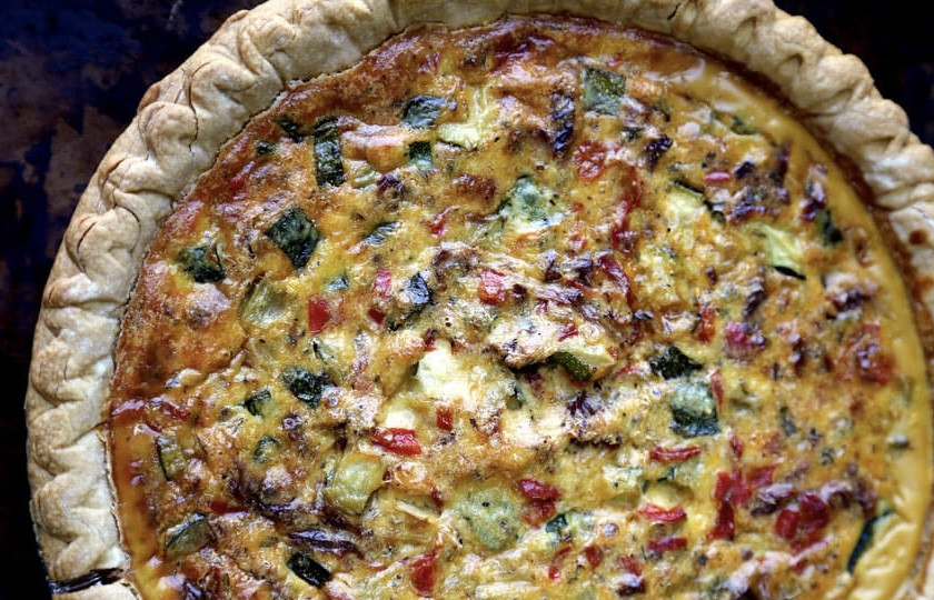 1. Этап. Солёная домашняя выпечка: Выпекайте в уже разогретой духовке 40-50 минут (до готовности). Приятного аппетита!