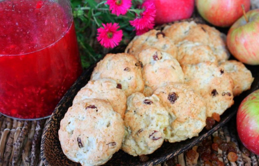 1. Этап. Овсяное печенье с изюмом и яблоками: Вкусное овсяное печенье готово, угощайтесь!