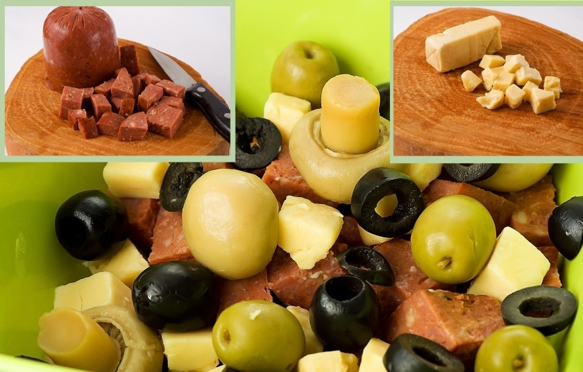 1. Этап. Антипасто: Нарежьте копчёную колбасу, сыр Моцарелла небольшими кубиками, одинаковой величины.