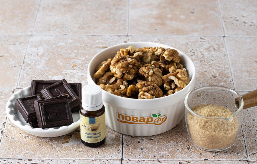 1. Этап. Шоколадно-ореховая паста из грецких орехов: Подготовьте все ингредиенты.