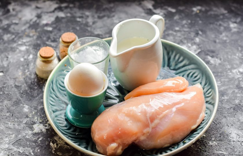 1. Этап. Домашняя колбаса для детей: Подготовьте все ингредиенты.