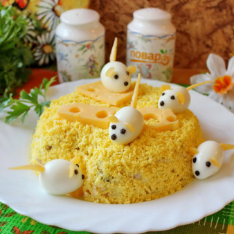 Салат Мышка с сыром