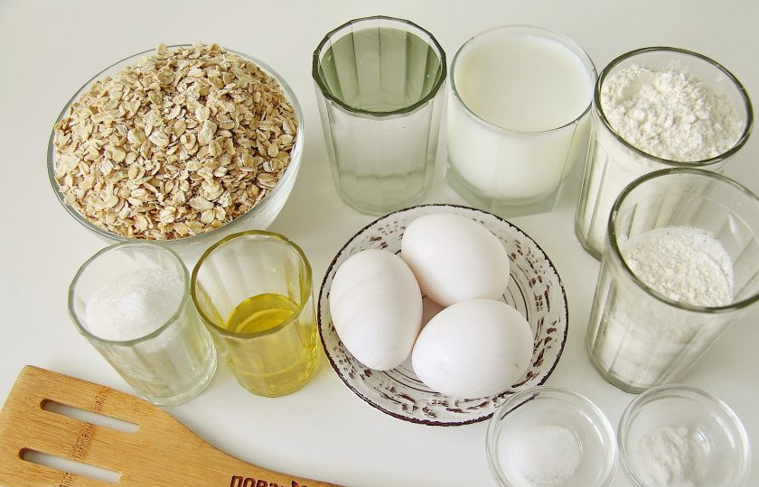 1. Этап. Овсяные блинчики на молоке: Подготовьте все ингредиенты.