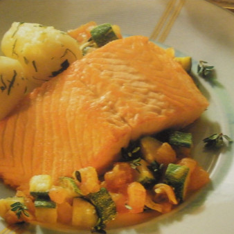 Лосось на сковороде