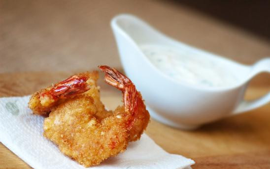 1. Этап. Креветки с пармезаном: Подавать с любимым соусом и, конечно же, пивом. Приятного!