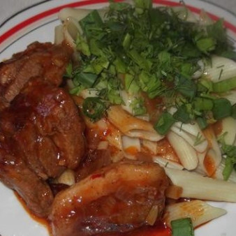 Грудинка свиная тушеная