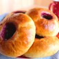 Булочки с черничным вареньем