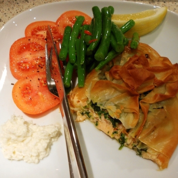 1. Этап. Простой пирог с красной рыбой: Приятного аппетита!