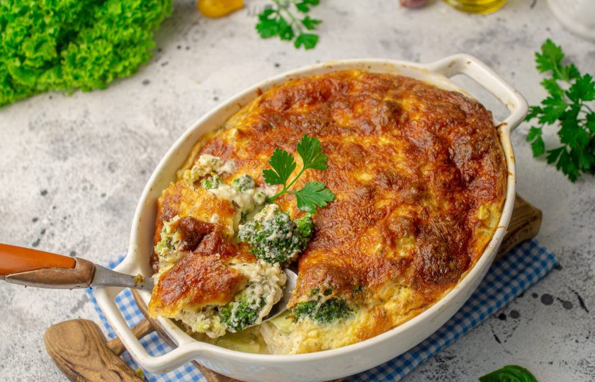 1. Этап. Запеканка из кабачков, брокколи и цветной капусты: Подавайте запеканку как самостоятельное блюдо или как гарнир. Приятного аппетита!