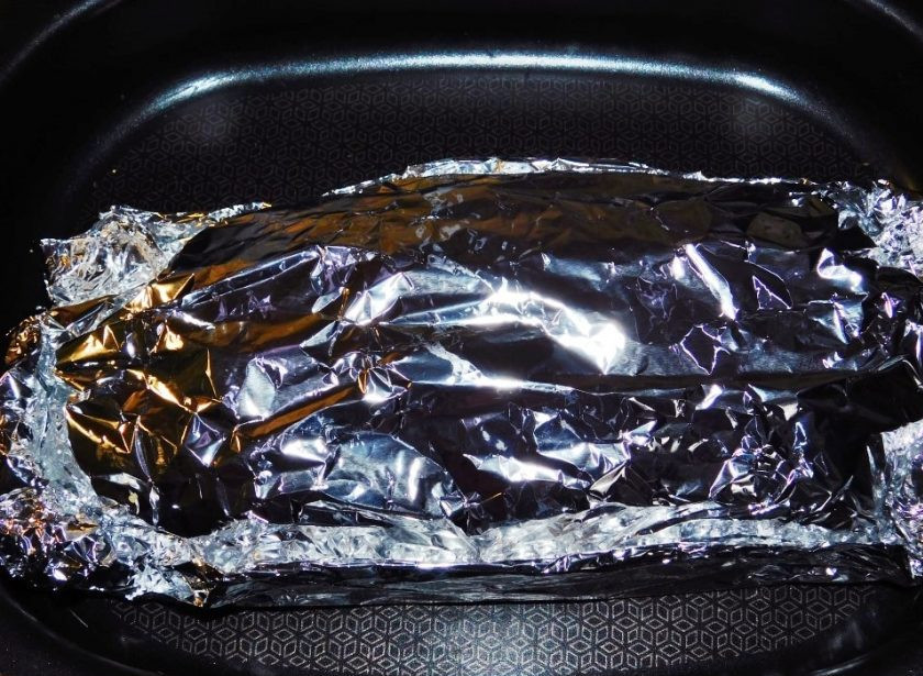 1. Этап. Ароматная свинина в специях с горчицей: Заверните в фольгу и поставьте в духовку, разогретую до 200 градусов на 1 час.