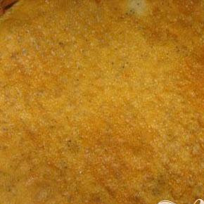 1. Этап. Блины маковые с земляничной начинкой: 3. На хорошо прогретой сковороде выпекаем блинчики, небольшими порциями наливаем тесто, надо чтобы оно равномерно растекалось, слегка поворачиваем сковороду. Блины выпекаем с одной стороны!