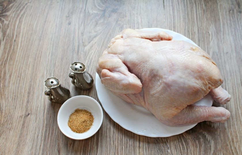 1. Этап. Куриный рулет су-вид: Подготовьте все необходимые ингредиенты для приготовления куриного рулета су-вид.