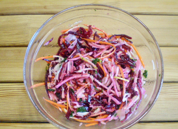 1. Этап. Салат из свеклы для похудения: 8. Салат для похудения готов. Подать и употребить сразу. Приятного!