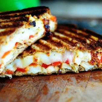 Панини с курицей и болгарским перцем