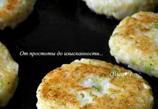 1. Этап. Рисовые котлеты с брокколи: До румяности с двух сторон.