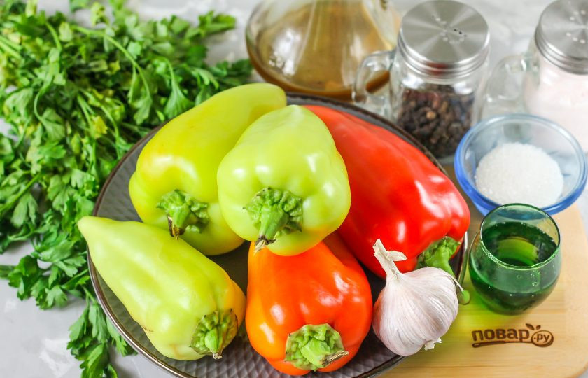 1. Этап. Жареный болгарский перец в маринаде: Подготовьте ингредиенты.