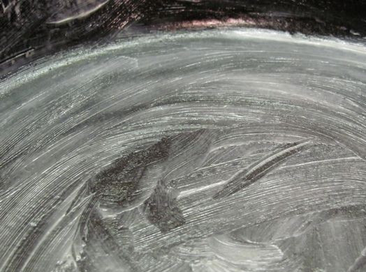 1. Этап. Омлет с майонезом: Форму, в которой будем запекать омлет, смазываем сливочным маслом.