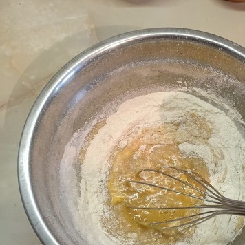 1. Этап. Кекс на вареной сгущенке: *