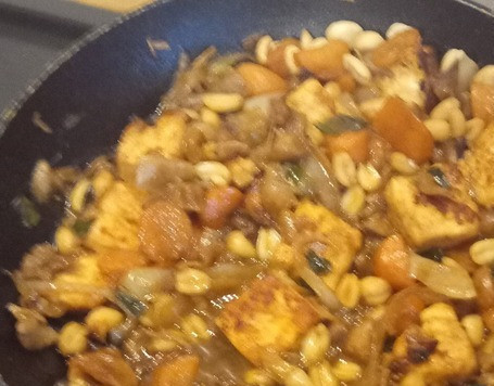 1. Этап. Шиитаке с сыром панир и арахисом: Сделать индонезийский соус 