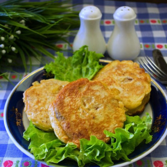 Куриные биточки в кляре