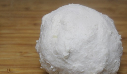 1. Этап. А-ля кюфта из индейки: Довести до кипения и варить на небольшом огне 20-25 минут. Остудить или подавать в горячем виде, полив растопленным сливочным маслом.