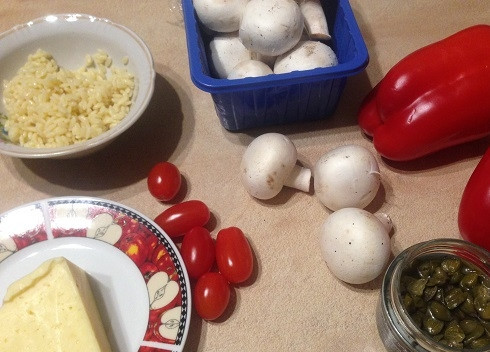 1. Этап. Перец, запеченный с пастой, грибами и сыром: 1. Ингредиенты для приготовления нашего вкусного блюда.