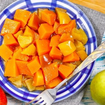 Тыква с яблоками в мультиварке