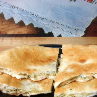 Лепешки с сыром на сковороде