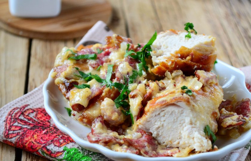 1. Этап. Курица в карбонаре: Курица в карбонаре готова. Подавайте с любым гарниром. Приятного аппетита!