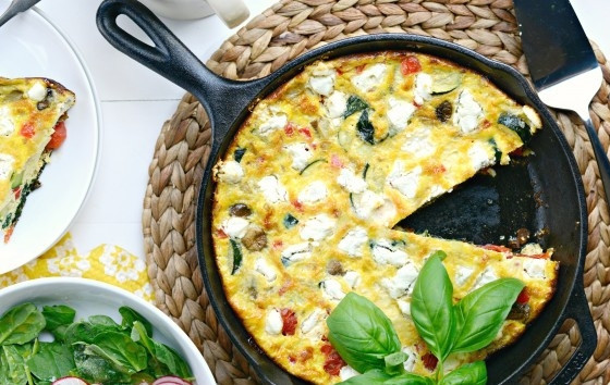 1. Этап. Фриттата с овощами и сыром: 6. Выпекайте фриттату в течение 17 минут в духовке при 180 градусах. Приятного аппетита!