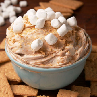 Fluffy S'mores Dip