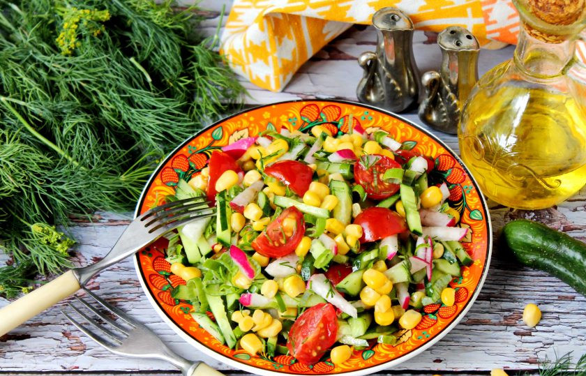 1. Этап. Постный салат с кукурузой: Приятного аппетита!