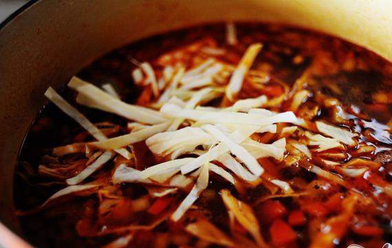 1. Этап. Итальянский суп с фрикадельками: Добавить капусту.